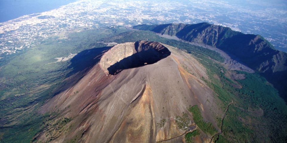 Discover Vesuvius: Private Experience with Transfer & Ticket from Naples or Pompeii