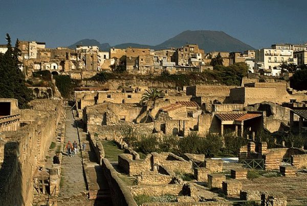 Herculaneum: 2 hours Guided Tour + Entrance Ticket